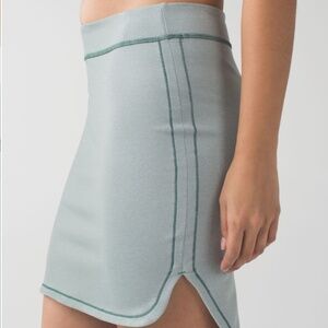 Lululemon City Skirt Heathered Earl Grey with green stitching